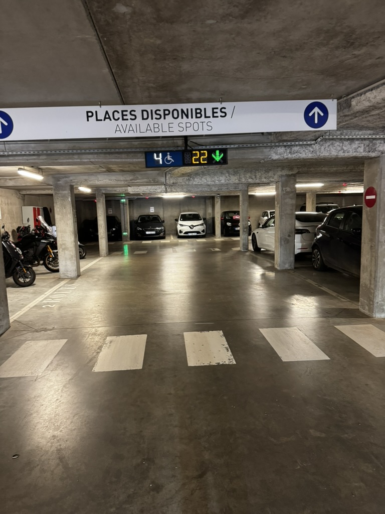 Affichage intérieur des places disponibles après remise en communication